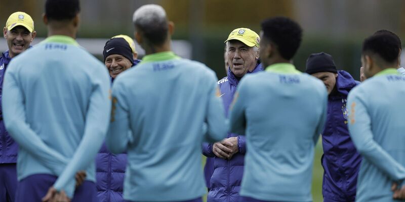 Ancelotti começa a esboçar equipe para amistoso contra o Senegal