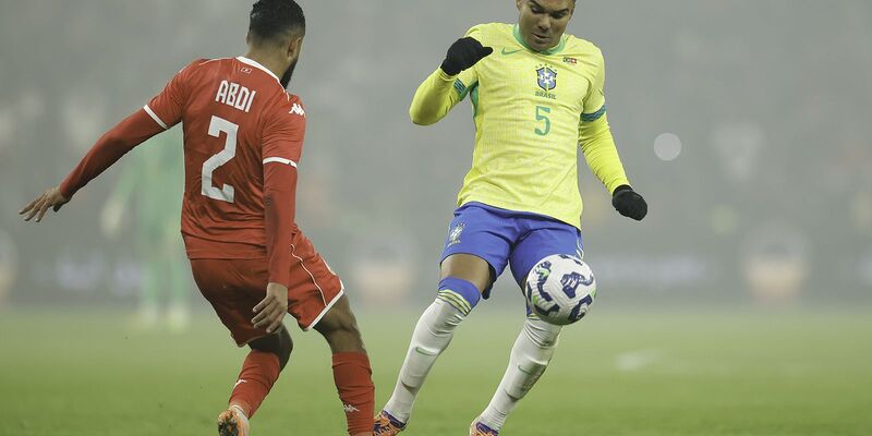 Brasil desperdiça pênalti e não passa de empate com Tunísia