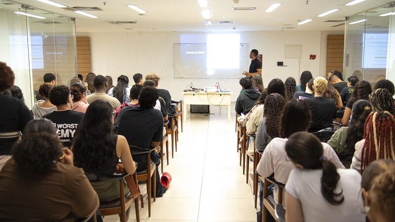 Participantes do Enem podem se preparar em aulão no Partage Shopping