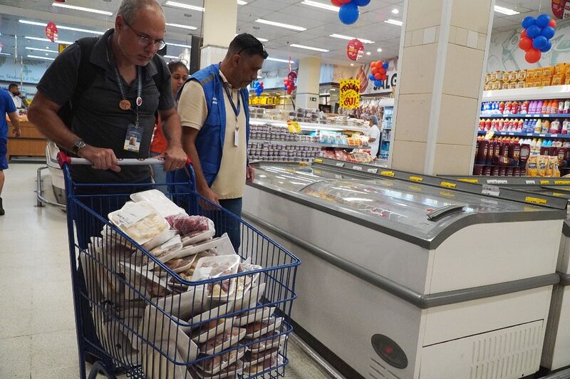 Vigilância Sanitária faz interdição parcial de mercado em São Gonçalo