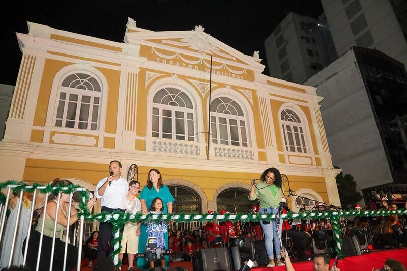Niterói inaugura decoração de Natal com o brilho da Estrela de Morávia – Prefeitura Municipal de Niterói