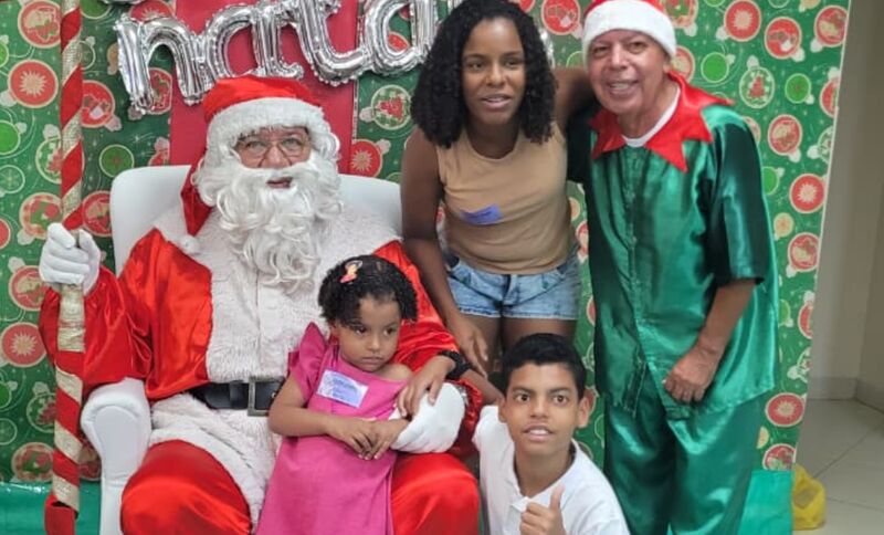 Papai Noel encanta pacientes no Hospital Mariska Ribeiro – Prefeitura da Cidade do Rio de Janeiro