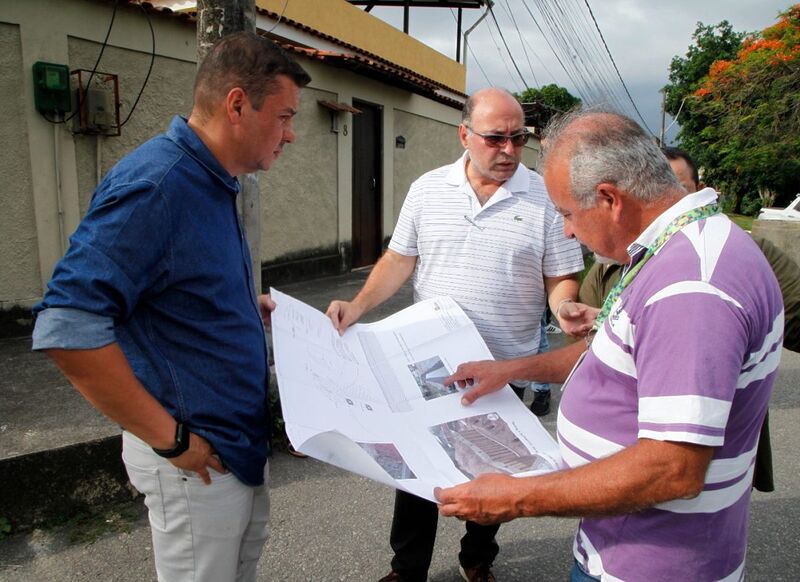 Prefeitura de Nova Iguaçu e Inea iniciam intervenção em rua com erosão no bairro Kennedy