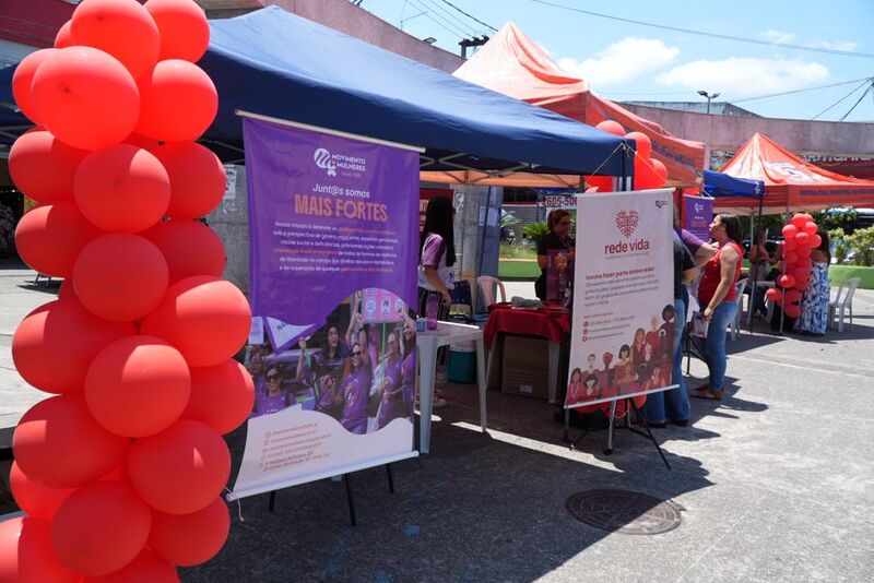 Prefeitura realiza ação de conscientização do Dezembro Vermelho no Centro