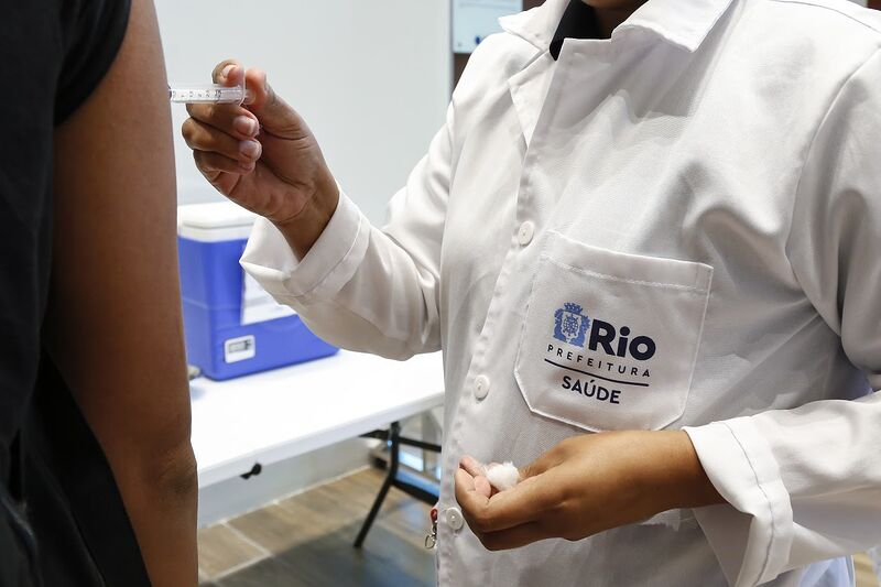 Rio amplia a vacinação contra a variante JN.1 da covid-19 para todas as pessoas a partir de 12 anos – Prefeitura da Cidade do Rio de Janeiro