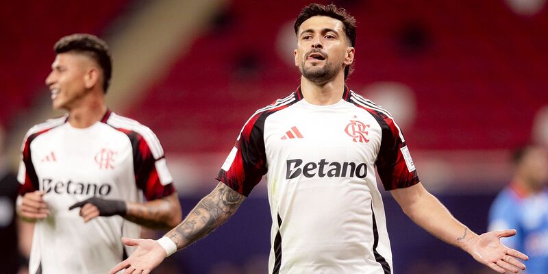 Arrascaeta brilha e Flamengo avança à semi da Copa Intercontinental