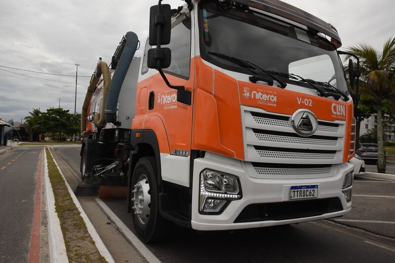 Varredeiras mecanizadas aumentam produtividade da limpeza urbana de Niterói – Prefeitura Municipal de Niterói