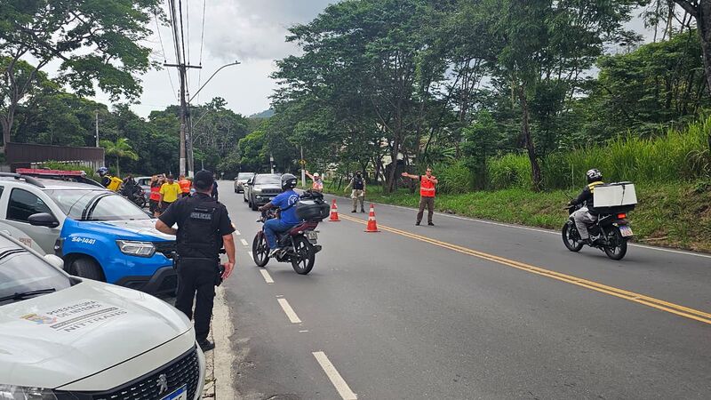 Prefeitura de Niterói inicia a semana com mais uma ação integrada contra motos barulhentas – Prefeitura Municipal de Niterói