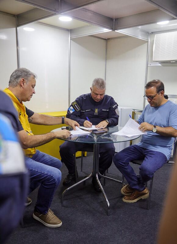 Prefeito de Niterói concede aumento nas gratificações para as forças de segurança – Prefeitura Municipal de Niterói