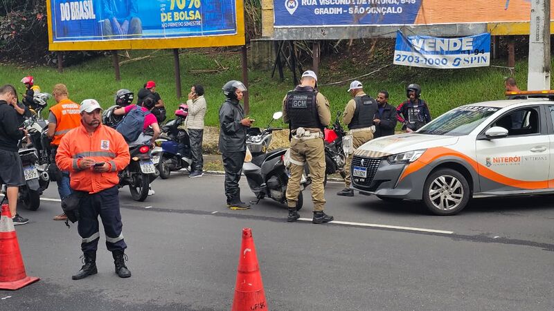 Prefeitura de Niterói realiza ação de fiscalização contra motos barulhentas no Cantagalo – Prefeitura Municipal de Niterói