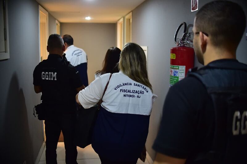 Ação integrada interdita clínica de estética em Icaraí – Prefeitura Municipal de Niterói