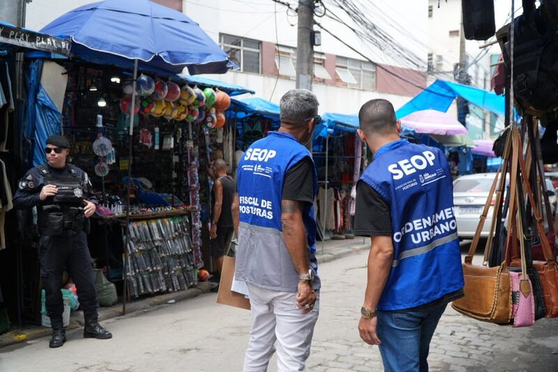 Posturas realiza nova ação a comerciantes autônomos em São Gonçalo