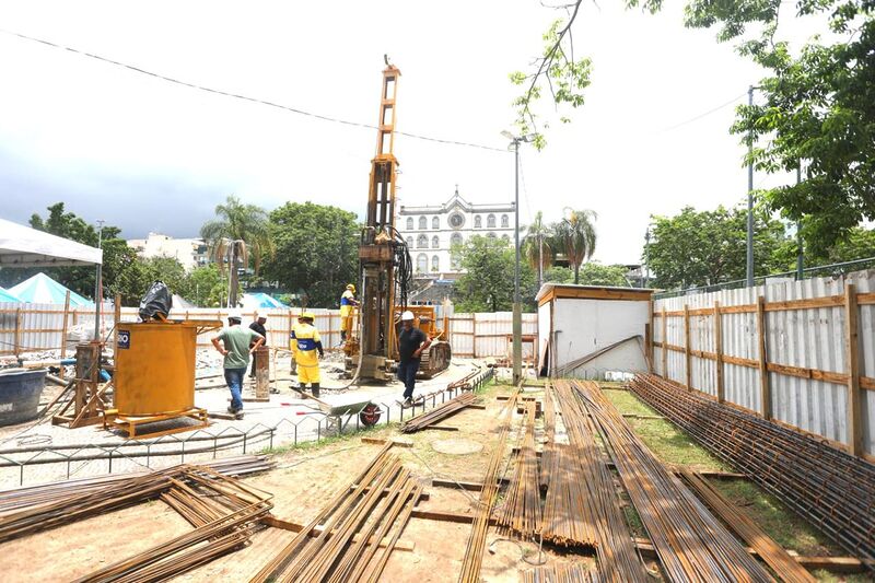 Prefeitura do Rio inicia instalação do monumento em homenagem a Martinho da Vila – Prefeitura da Cidade do Rio de Janeiro