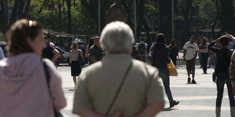 Cerca de 300 mil idosos brasileiros têm algum grau de TEA, diz estudo