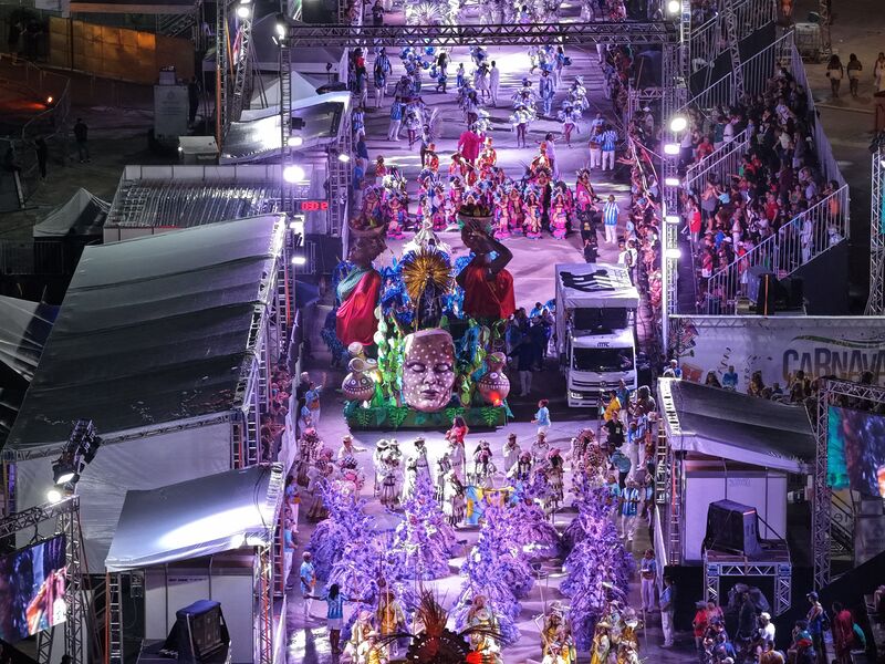 Luz, samba e emoção marcam segundo dia do Carnaval de Niterói – Prefeitura Municipal de Niterói