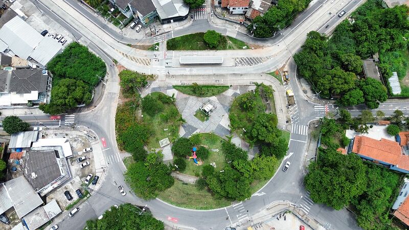 Cafubá recebe intervenção viária e nova rotatória para melhorar mobilidade – Prefeitura Municipal de Niterói
