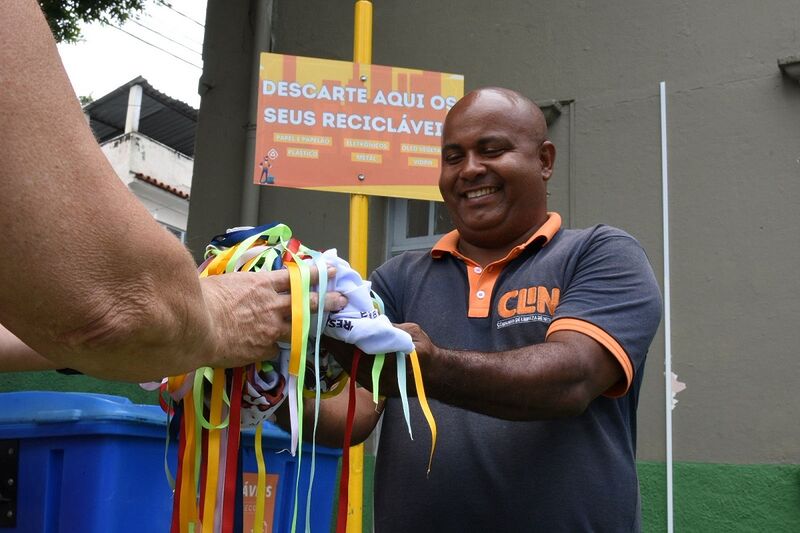 Clin reforça ações sustentáveis e recicla fantasias de Carnaval – Prefeitura Municipal de Niterói