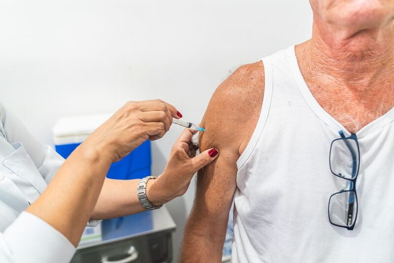 Nilópolis inicia vacinação contra a gripe influenza para grupos prioritários