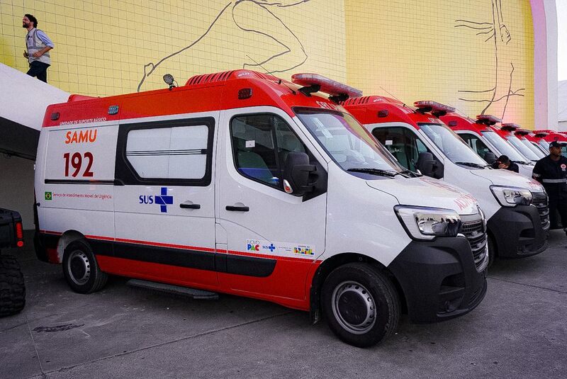 Nova Iguaçu amplia frota do SAMU com a chegada de três novas ambulâncias