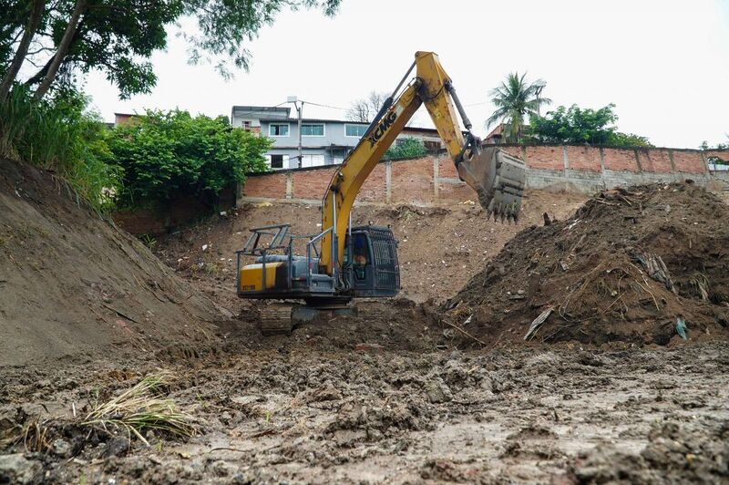 Prefeitura inicia obras de contenção de encosta no Lindo Parque