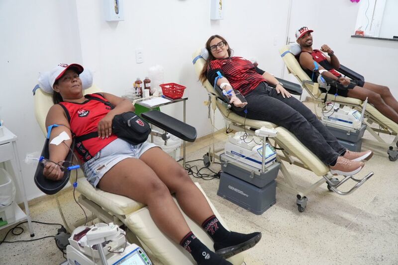 Raça Rubro-Negra participa de campanha de doação de sangue