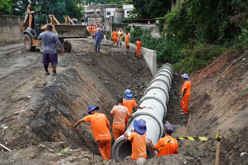 São Gonçalo realiza obras em via após erosão devido às chuvas