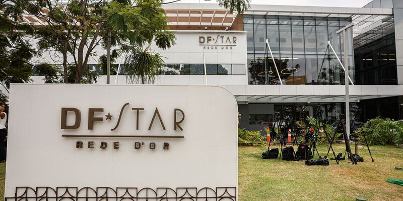 Bolsonaro deixa a UTI, mas não tem previsão de alta hospitalar