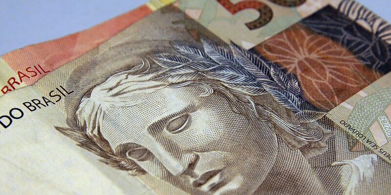 Caixa libera abono salarial para nascidos em fevereiro