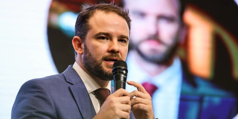 Durigan assume Fazenda sob pressão fiscal e herda desafios de Haddad