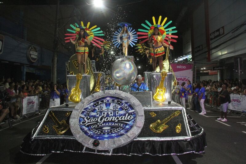 Carnaval da Retomada 2026 encerra desfiles com grande público e aprovação em São Gonçalo
