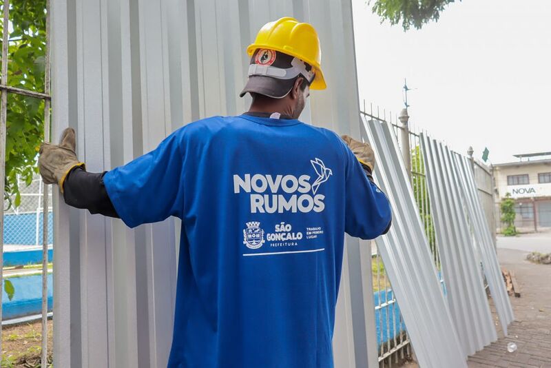 Começam as obras de reforma e modernização na Praça da Trindade