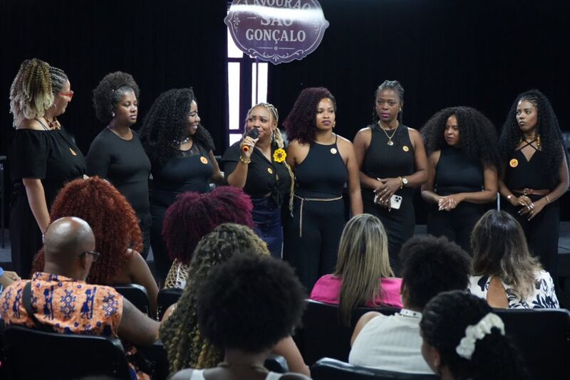 São Gonçalo realiza seminário sobre trancistas com foco na valorização cultural e profissional