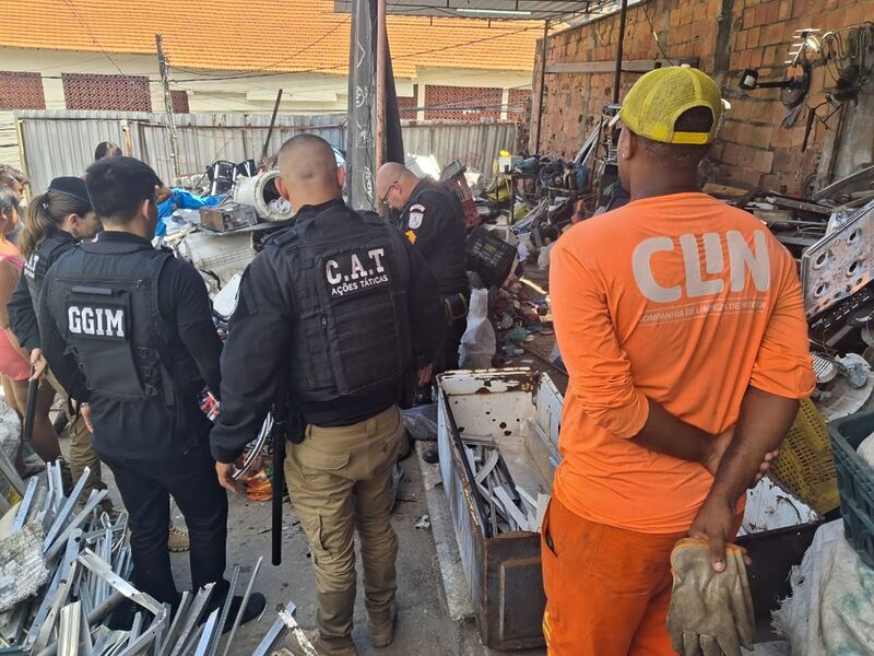 Operação Asfixia na Engenhoca prende responsável por ferro-velho – Prefeitura Municipal de Niterói