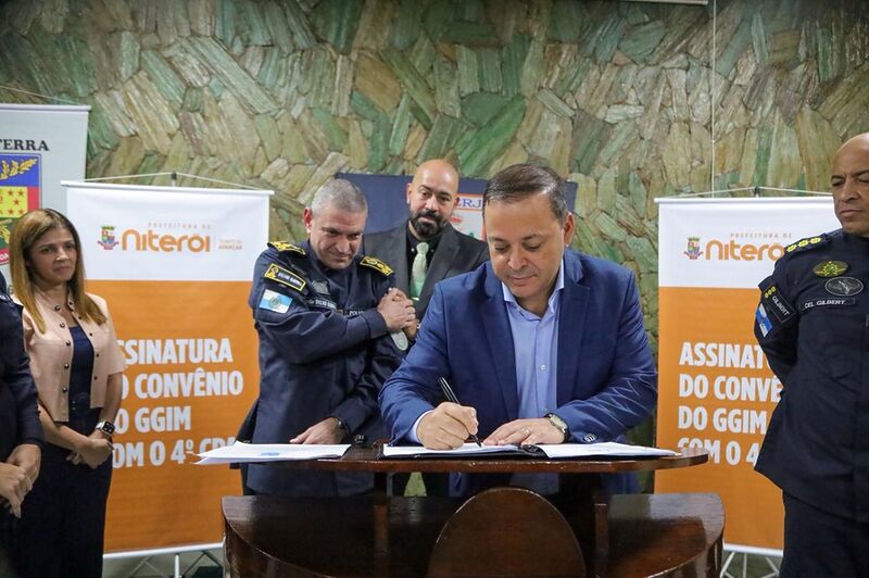 Prefeitura de Niterói assina acordo para reforma do 4º CPA e reforça parceria com a Polícia Militar – Prefeitura Municipal de Niterói