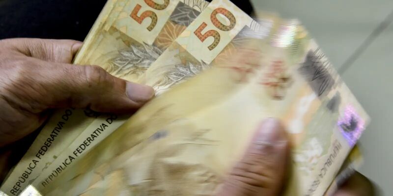 Caixa começa a pagar Bolsa Família de maio