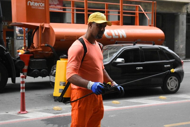 Clin reforça higienização da Avenida Amaral Peixoto com nova tecnologia – Prefeitura Municipal de Niterói