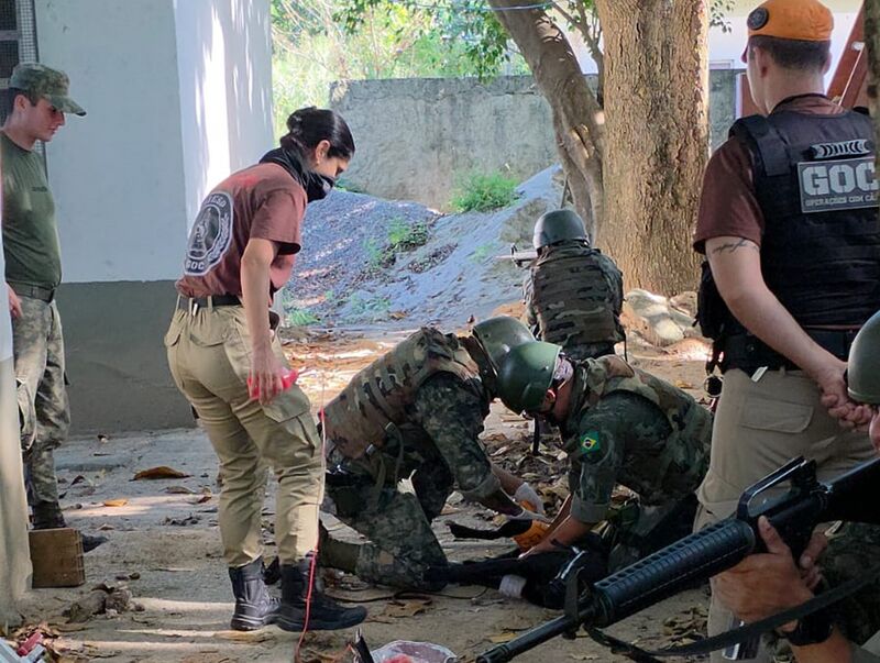 Agentes do Grupamento de Cães da GM ministram curso de atendimento pré-hospitalar para fuzileiros navais – Prefeitura da Cidade do Rio de Janeiro