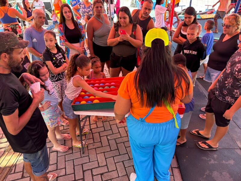 Caravana de Arte e Lazer diverte crianças do Laranjal neste sábado