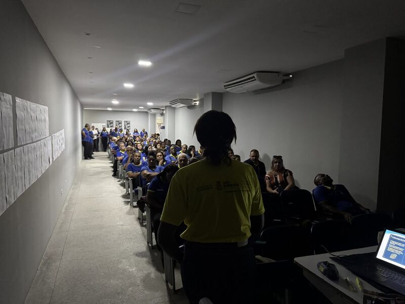 Maio Amarelo: monitores e motoristas da Educação participam de palestra