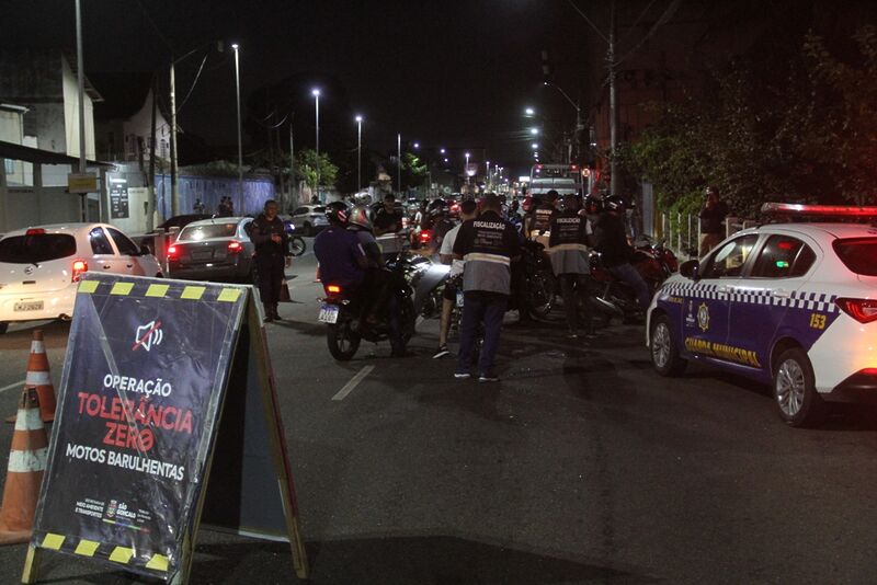 Operação Tolerância Zero contra motos barulhentas aborda quase 700 motos nesta semana