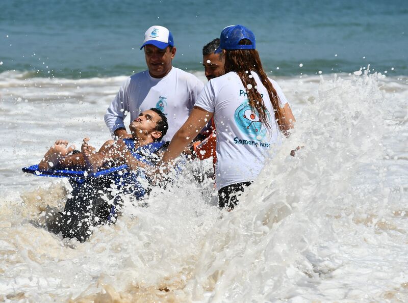 Praia Sem Barreiras promove edição especial com visita da secretária nacional dos Direitos da Pessoa com Deficiência