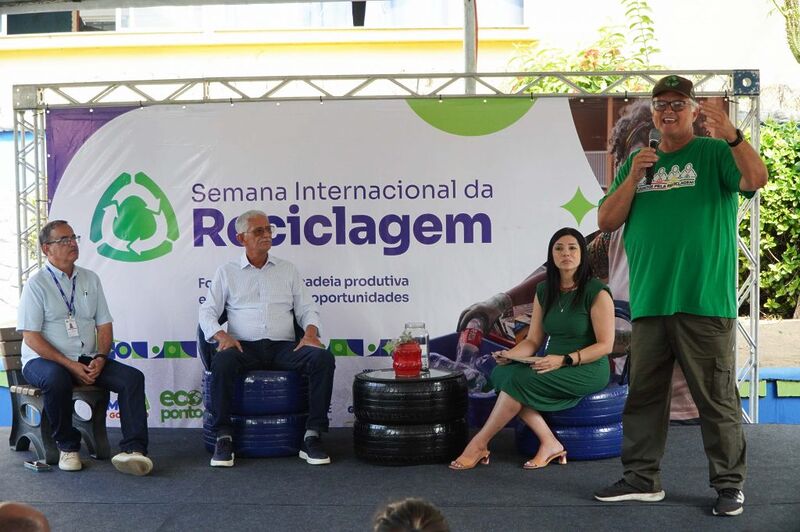 São Gonçalo encerra Semana da Reciclagem com atividades variadas na praça do Zé Garoto