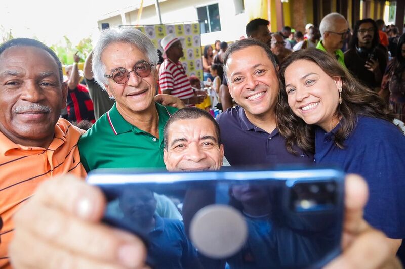 Prefeito Rodrigo Neves participa de celebração pelo Dia do Trabalhador em sede de sindicato no Sapê – Prefeitura Municipal de Niterói