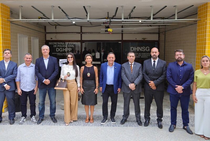 Prefeito Rodrigo Neves se reúne com secretários e representantes da Polícia Civil para vistoriar obras da Cidade da Polícia de Niterói