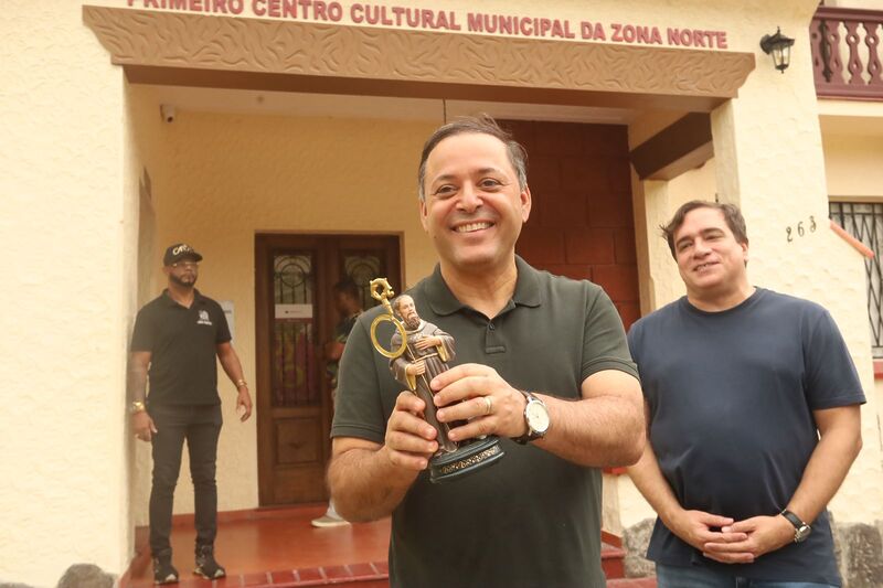 Prefeito Rodrigo Neves visita Centro Cultural Cauby Peixoto e anuncia novas atividades gratuitas na Zona Norte – Prefeitura Municipal de Niterói