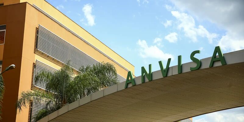 Anvisa suspende lote de medicamentos para hipertensão e câncer de mama