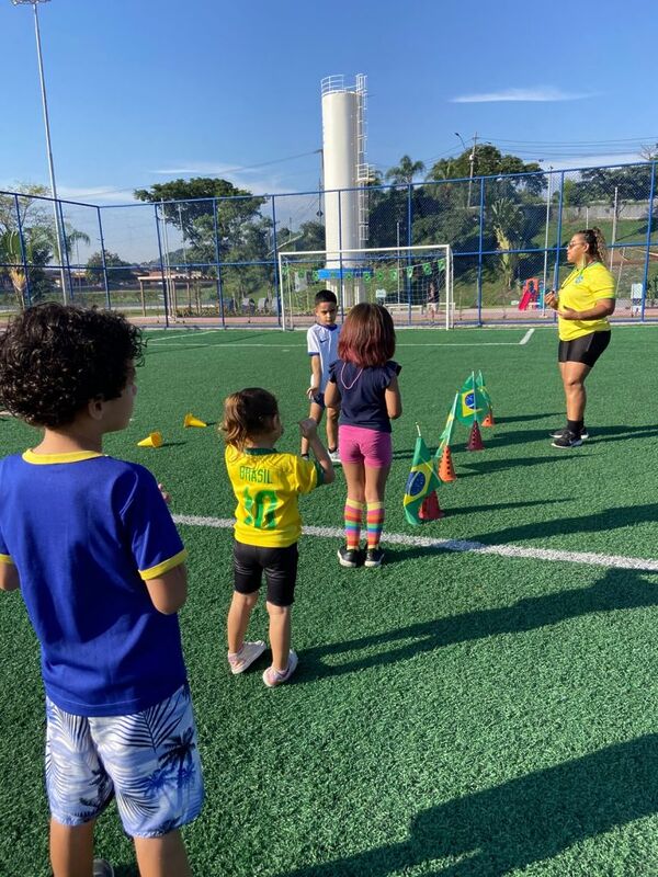 Crianças realizam aulas de funcional no Parque RJ Nosso Sonho