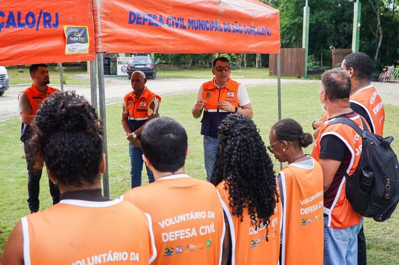 Defesa Civil de São Gonçalo fecha mais uma turma de voluntários com aula prática