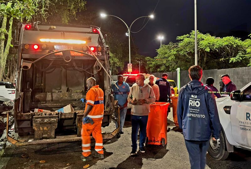 Prefeitura recupera contêineres furtados e retira uma tonelada de entulho do Jardim de Alah - Prefeitura da Cidade do Rio de Janeiro