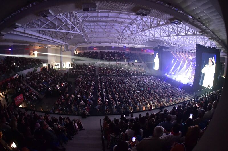 Roberto Carlos inaugura Arena Niterói em noite de emoção, clássicos e sonhos realizados – Prefeitura Municipal de Niterói